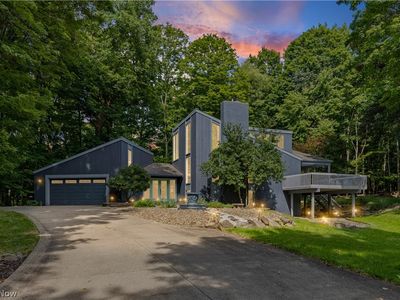 1049 N Medina Line Rd
