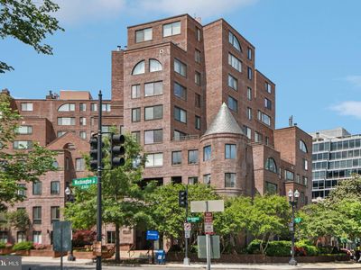 3 Washington Cir NW APT 904