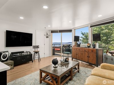 507 W Mercer St #401
