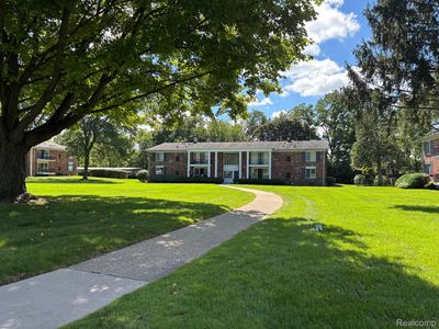 448 Fox Hills Dr S APT 2