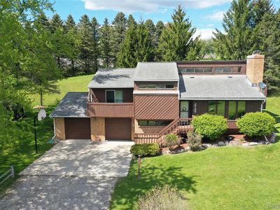 2725 Cooley Lake Rd
