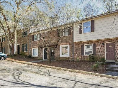 206 Royal Forest Ct