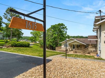 1615 Nichols Rd