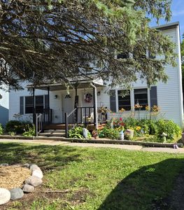 455 Woodlawn Ave