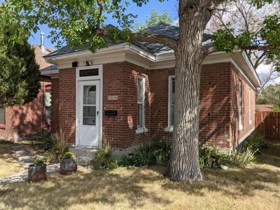 1009 Logan St