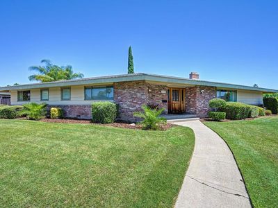 Property at 2800 Ashbourne Dr, Sacramento, CA