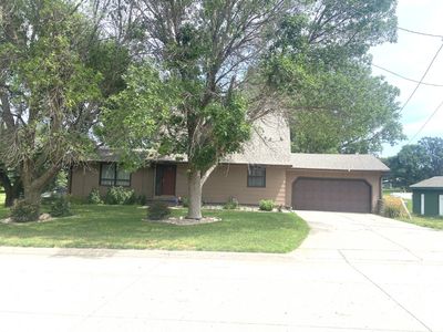 1048 S 5th Ave