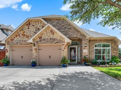 5729 New Castle Dr