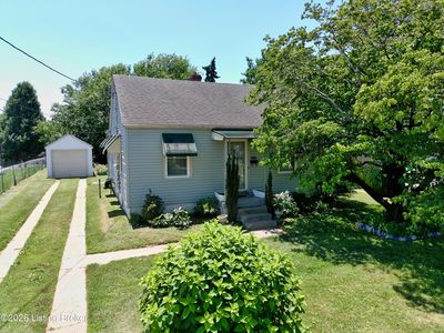 1222 W Woodlawn Ave