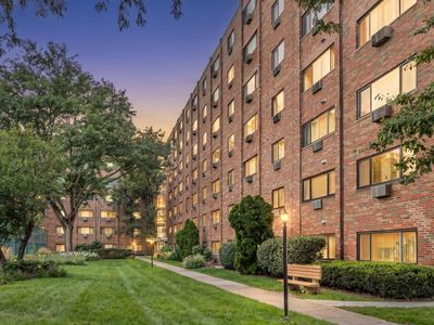 5358 N Cumberland Ave APT 421