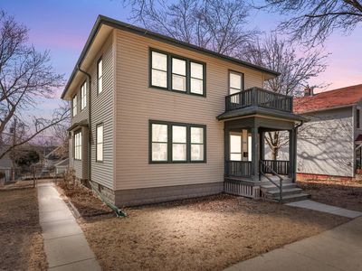 2551 South Wentworth AVENUE