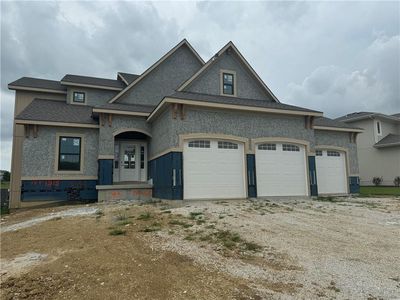 3105 NW Berkebile Ln