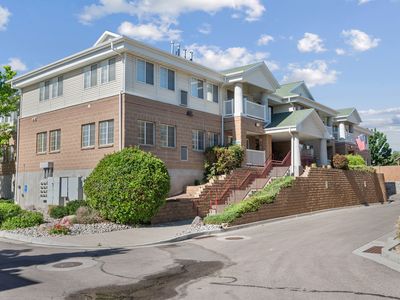 11086 S Grape Arbor Pl #101