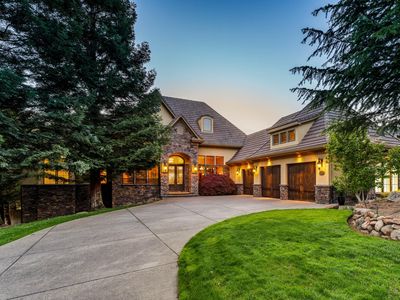 5637 Saddle Ridge Dr