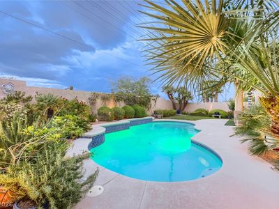 10824 Windrose Point Ave