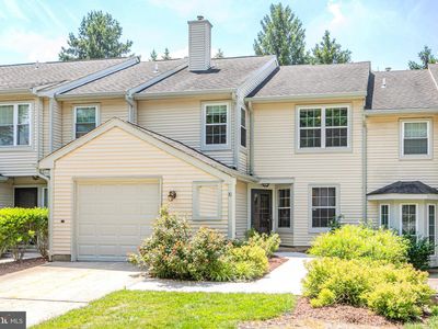 19 Towpath Ct