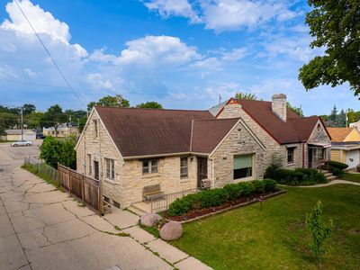 4823 N 66th STREET