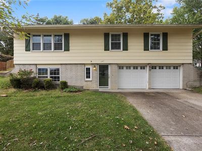 Property at 1701 Richmond Dr, Pleasant Hill, MO