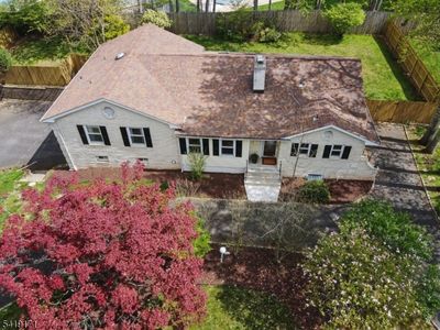 210 Florence Ave N