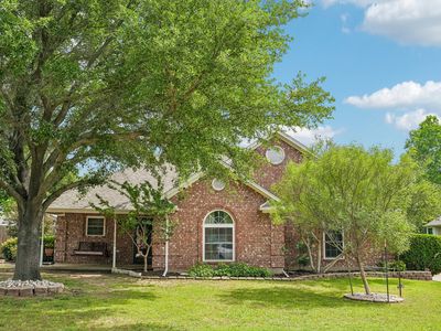 Property at 304 Woodlawn St, Krum, TX