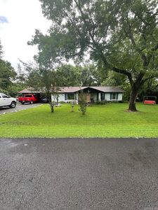 5 Ruth Dr