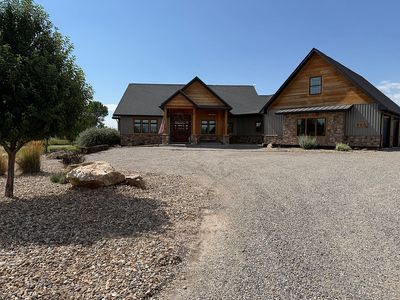 225 N Waterfront Ln