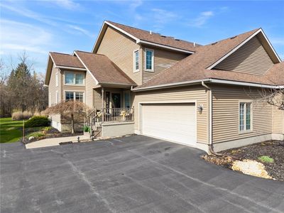 24 Willowbrook Dr