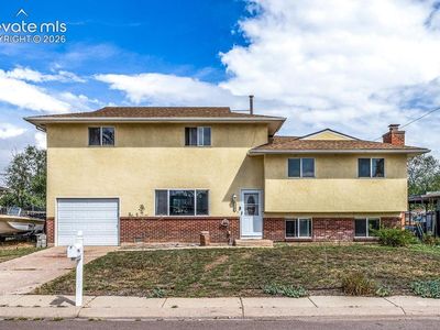 1345 Southmoor Dr
