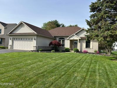 242 Mead Ln