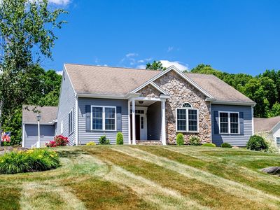 150 Nicholas Dr