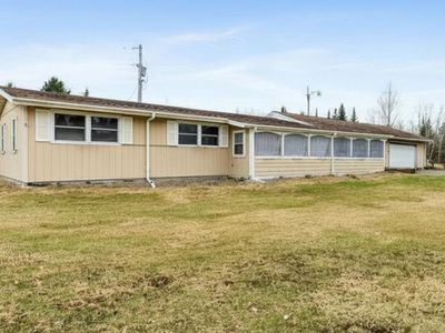 11574 Town Line Rd