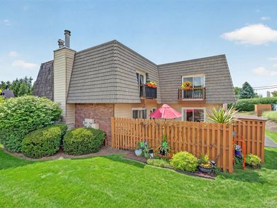 54 Laudaten Way