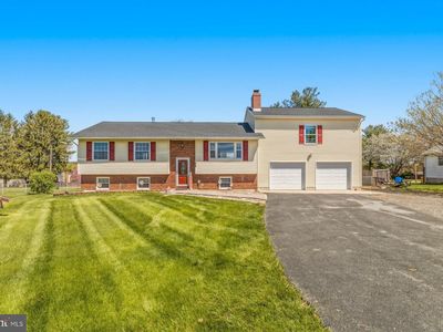 2406 Neudecker Rd