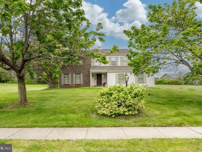 892 Carriage Way