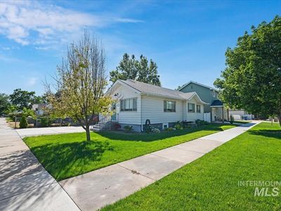 1003 15th Ave S