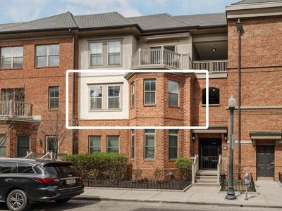 12 W Russell St