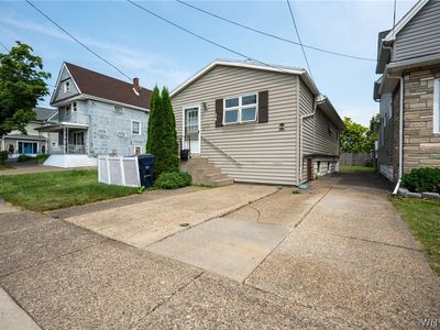 26 Modern Ave