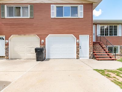 3742 W Regent Dr
