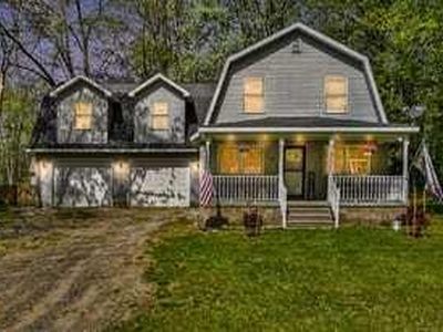 210 Whitebirch Dr