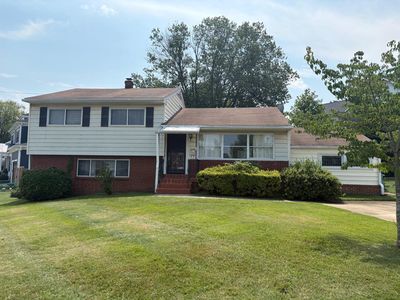 317 Charles St SE