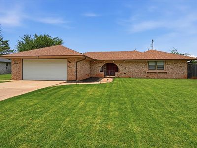 11917 Camelot Pl