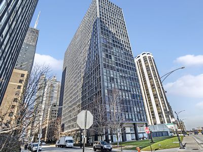 900 N Lake Shore Dr APT 1313-14