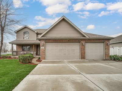 683 Sandburg Dr