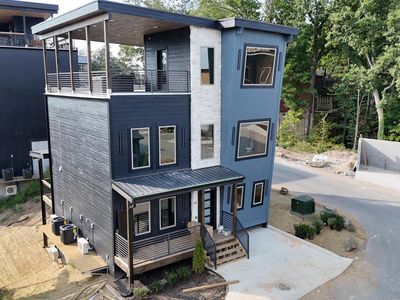 502 Warbonnet Way