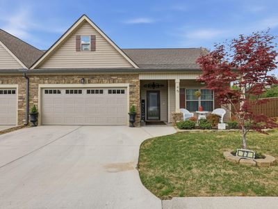 77 Peachstone Ln