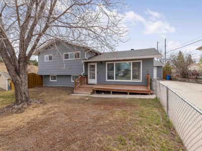 2624 Hoefer Ave
