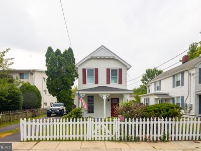 37 4th St