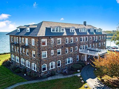 300 Commerce St UNIT 303