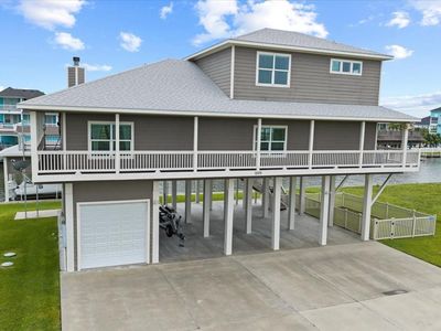 1205 Lagoon Dr
