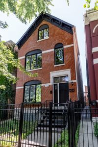 2017 W Huron St